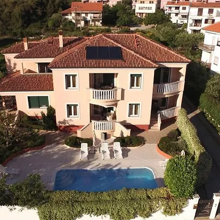 In With Balcony, Air Conditioning, Wifi 858-3 Zadar