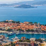 아파트 In With Balcony, Air Conditioning, Wifi 858-3 자다르