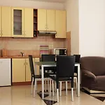 In With Balcony, Air Conditioning, Wifi 858-3 아파트 자다르