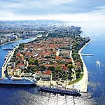 아파트 In With Balcony, Air Conditioning, Wifi 858-3 *