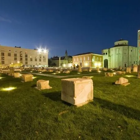 In With Balcony, Air Conditioning, Wifi 858-3 *