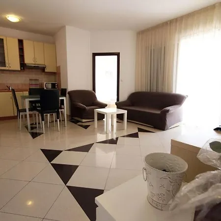 Lägenhet In With Balcony, Air Conditioning, Wifi 858-3 *