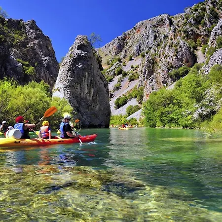 In With Balcony, Air Conditioning, Wifi 858-3 ザダル