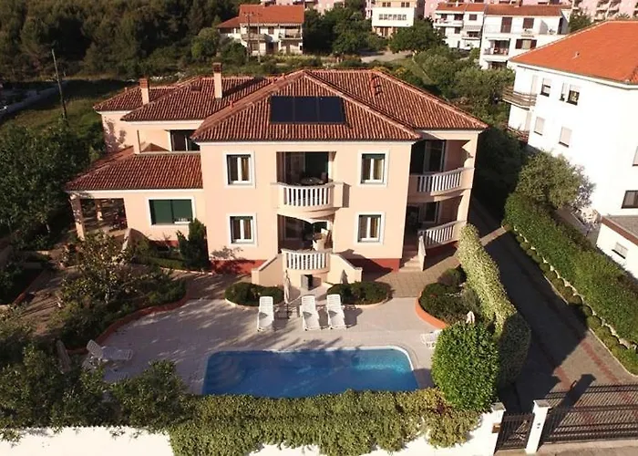 In With Balcony, Air Conditioning, Wifi 858-3 Zadar