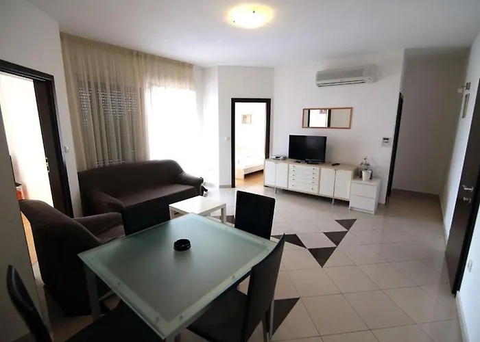 Διαμέρισμα In With Balcony, Air Conditioning, Wifi 858-3