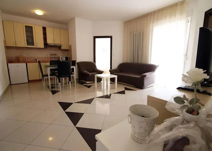 Διαμέρισμα In With Balcony, Air Conditioning, Wifi 858-3 *